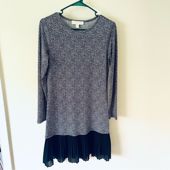 🖤 Michael Kors XS Houndstooth Midi Dress – Long Sleeve, Pleated Hem - Picture 9 of 10